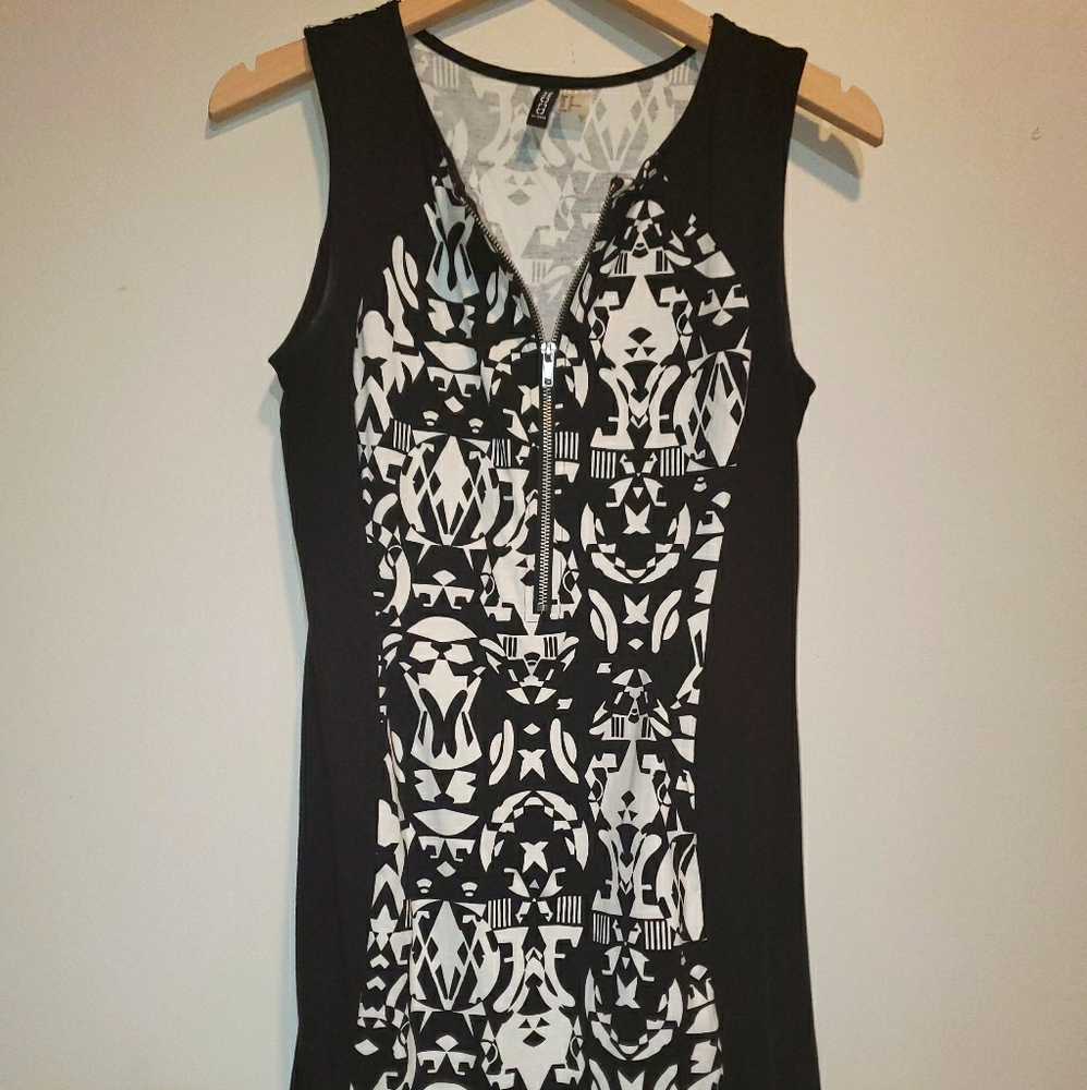 Black and White Abstract Design Bodycon